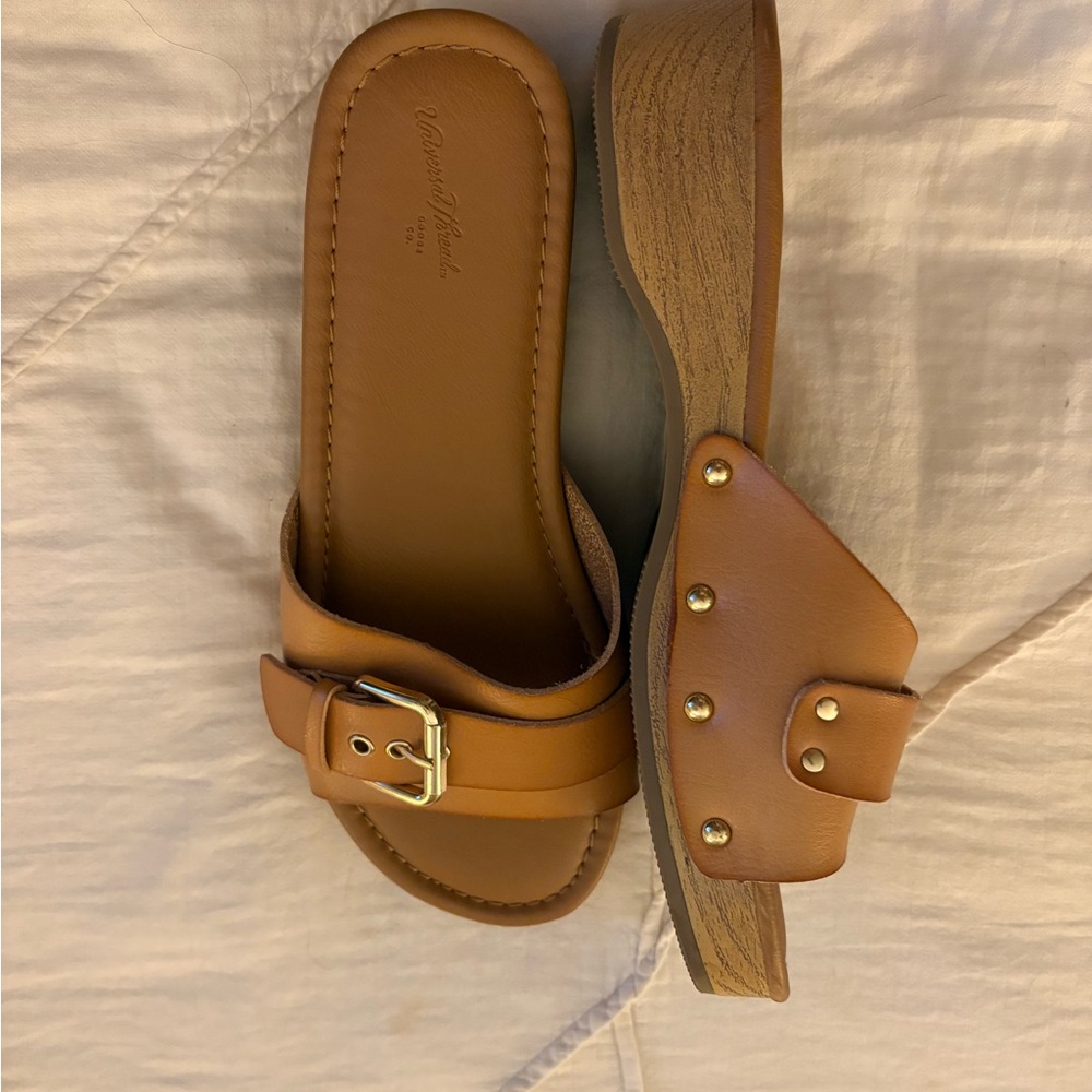 Universal Thread Brown Buckle Mules